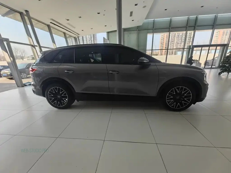 AUDI Q5 E-TRON