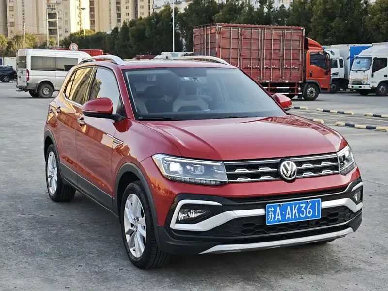 VOLKSWAGEN T-CROSS