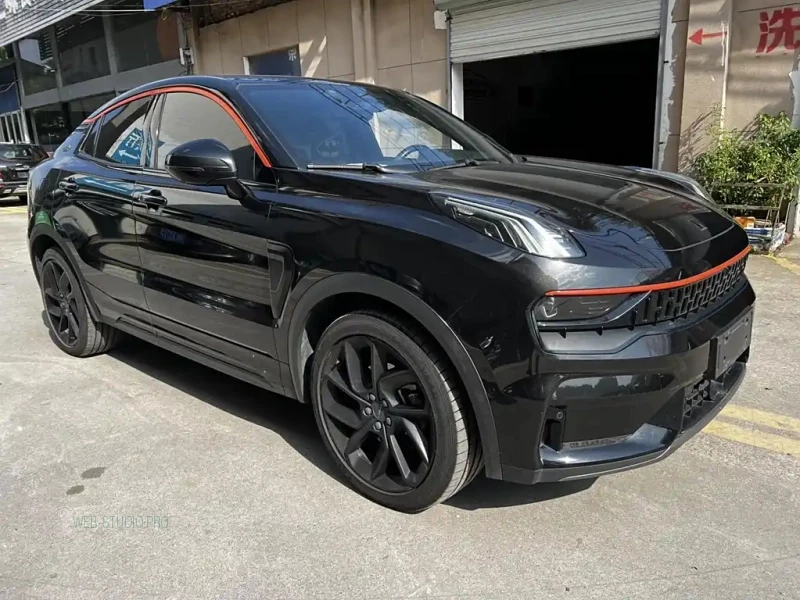 LYNK&CO 05