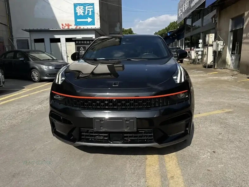 LYNK&CO 05