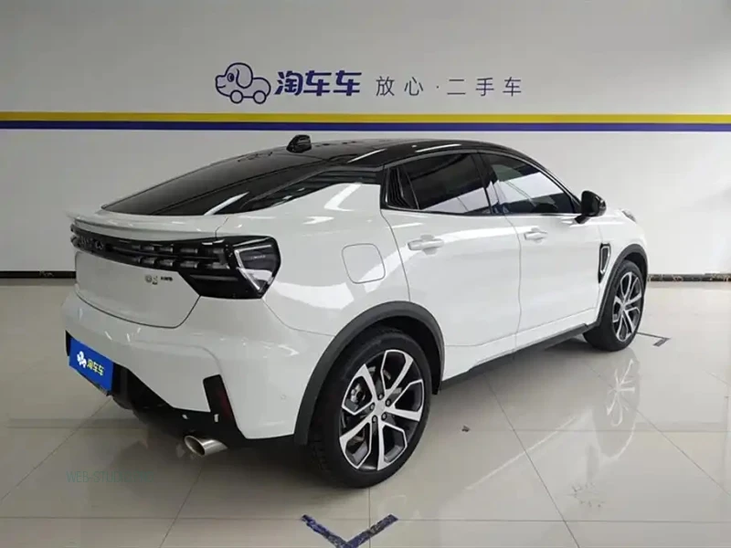 LYNK&CO 05