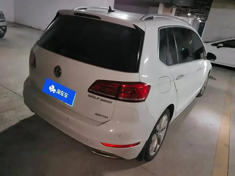 VOLKSWAGEN GOLF . SPORTSVAN