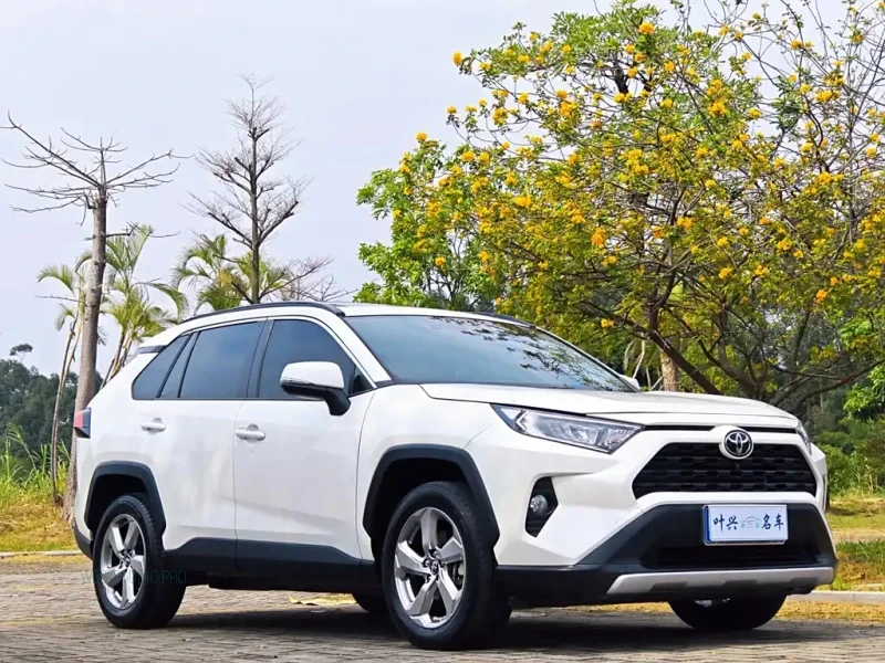 TOYOTA RAV4 RONGFANG