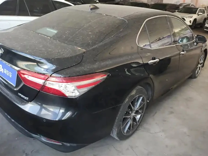 TOYOTA CAMRY