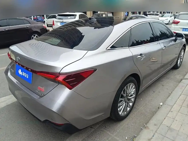 TOYOTA AVALON