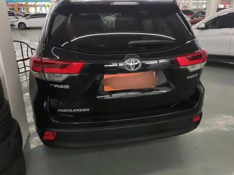TOYOTA HIGHLANDER