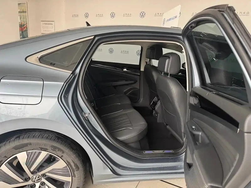 VOLKSWAGEN PASSAT NEW ENERGY