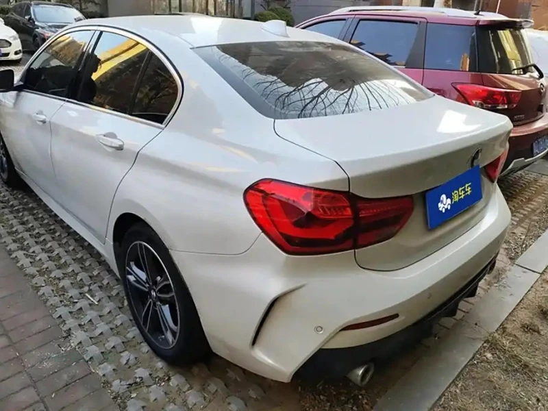 BMW 1-SERIES