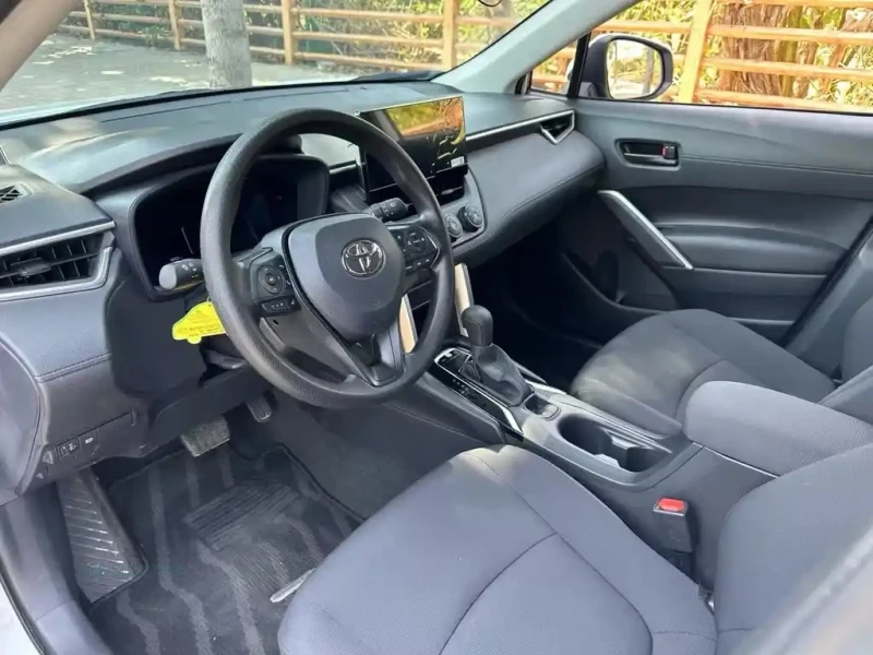 TOYOTA COROLLA CROSS