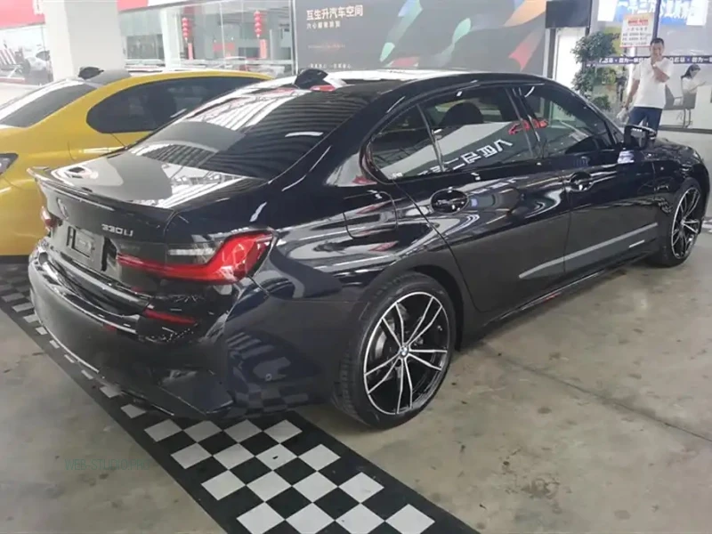 BMW 3-SERIES