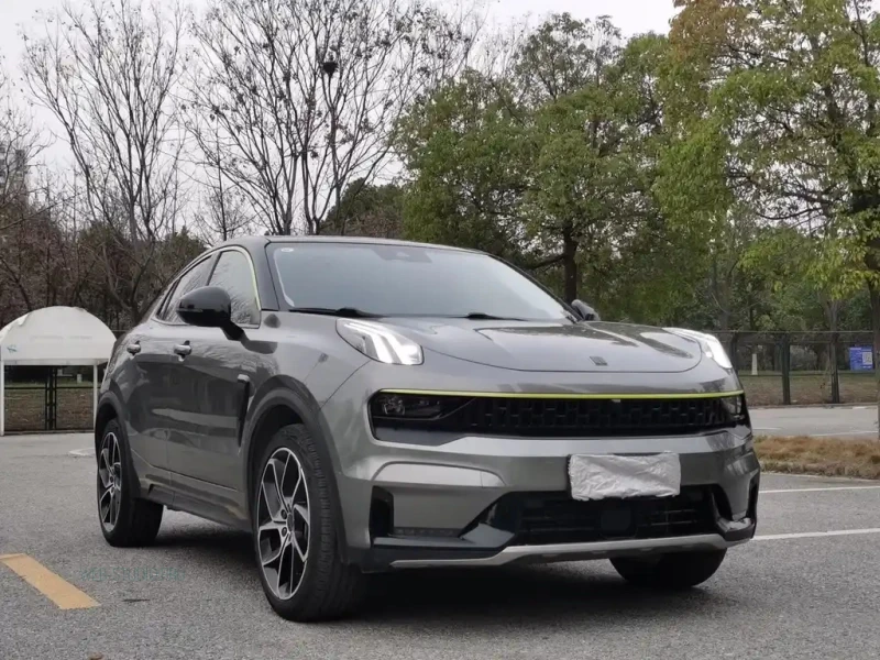 LYNK&CO 05