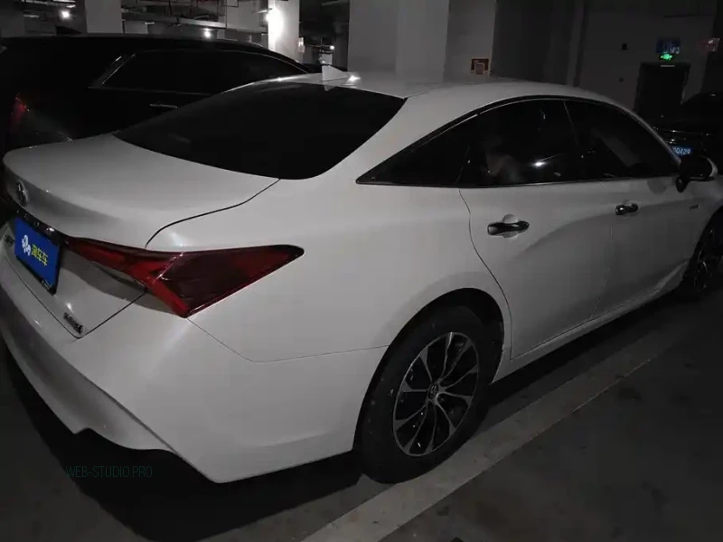 TOYOTA AVALON