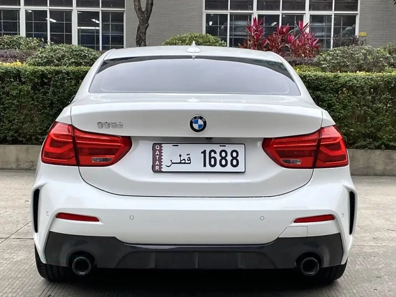 BMW 1-SERIES