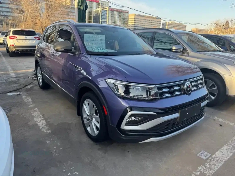 VOLKSWAGEN T-CROSS