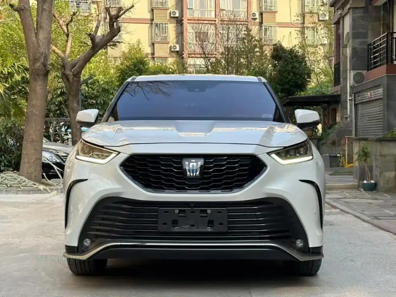TOYOTA CROWN LUFANG