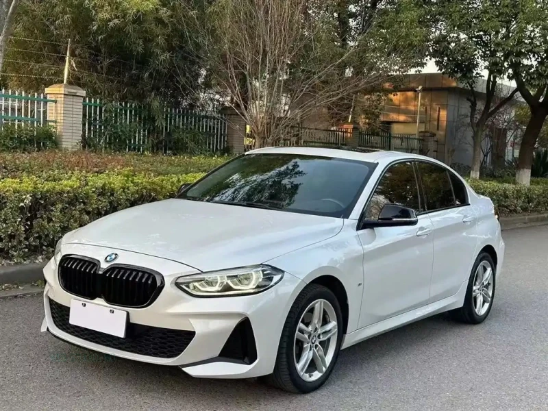 BMW 1-SERIES