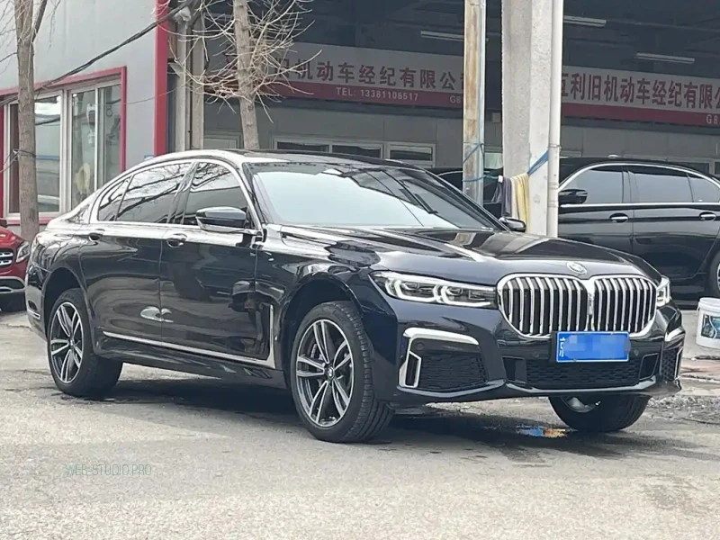 BMW 7-SERIES