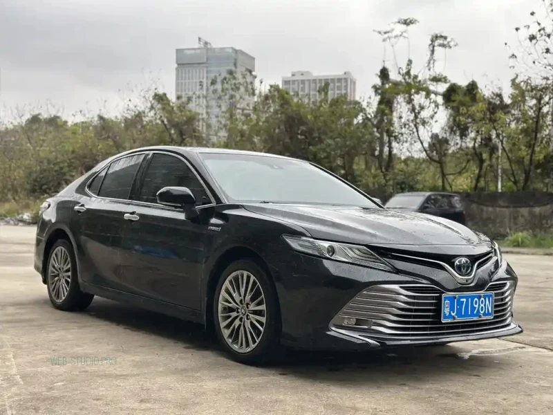 TOYOTA CAMRY