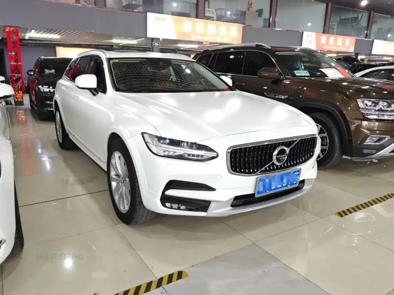 VOLVO V90