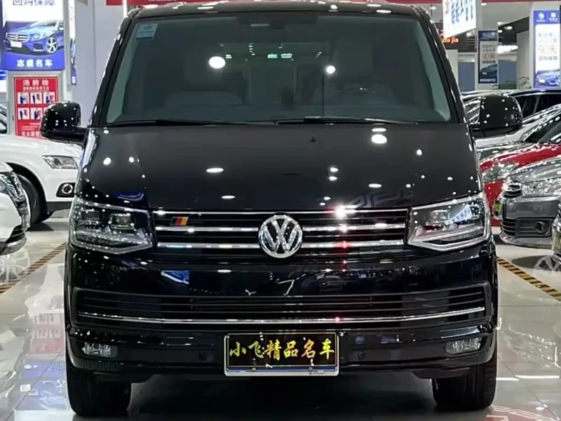 VOLKSWAGEN MULTIVAN