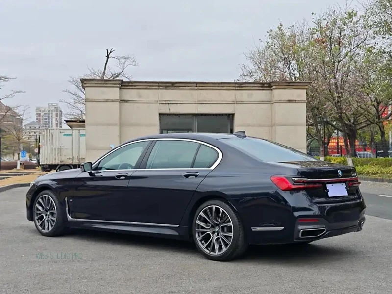 BMW 7-SERIES