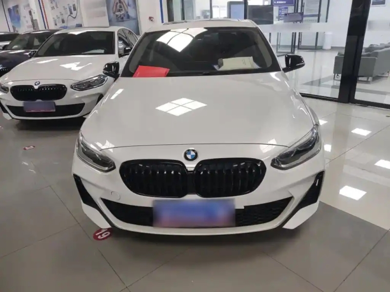 BMW 1-SERIES