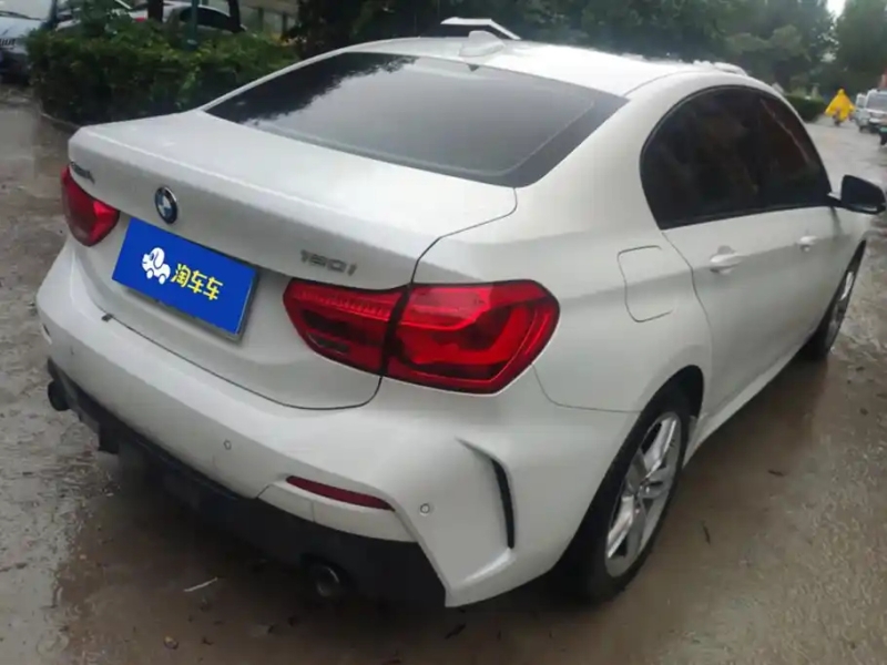 BMW 1-SERIES