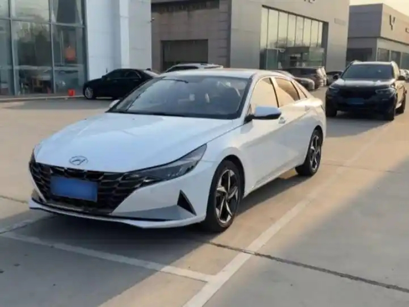 HYUNDAI ELANTRA