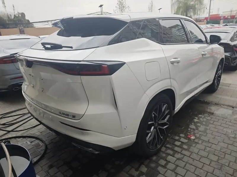 CHANGAN UNI-Z NEW ENERGY