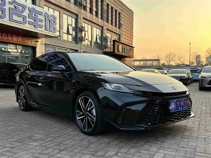 TOYOTA CAMRY