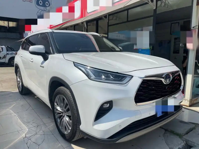TOYOTA HIGHLANDER