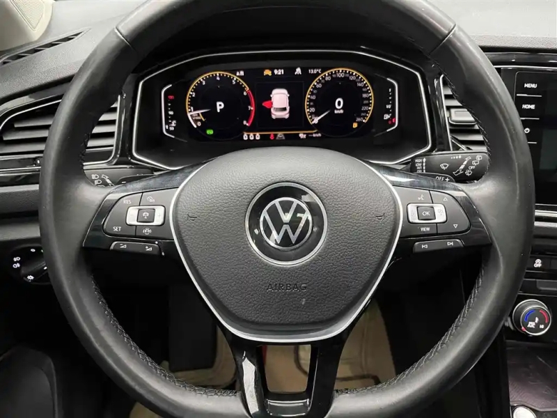 VOLKSWAGEN T-ROC TANGE