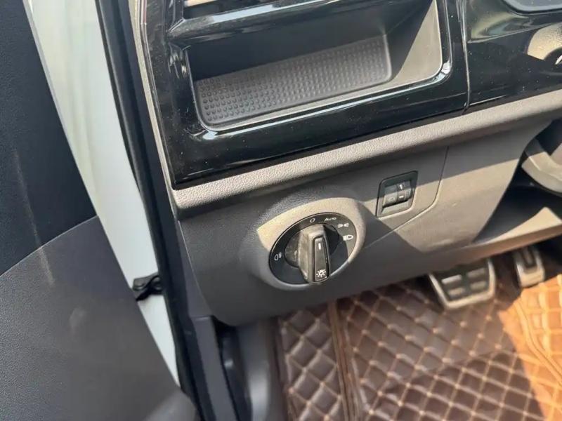 JETTA VS7