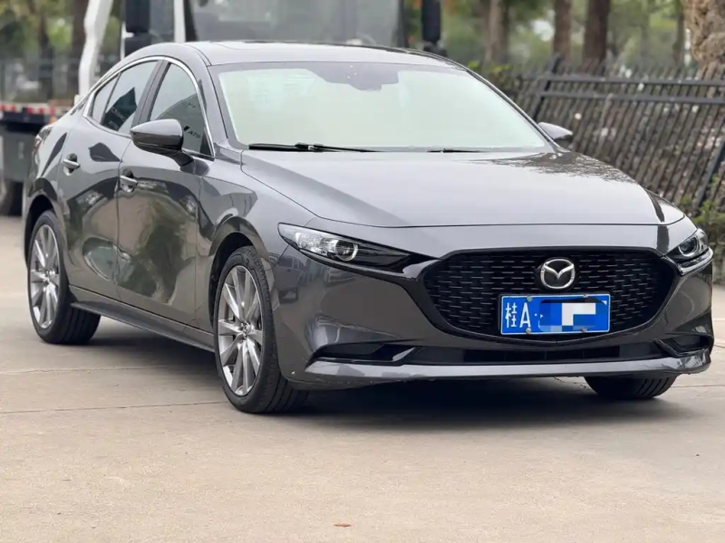 MAZDA 3 AXELA