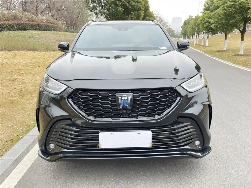 TOYOTA CROWN LUFANG