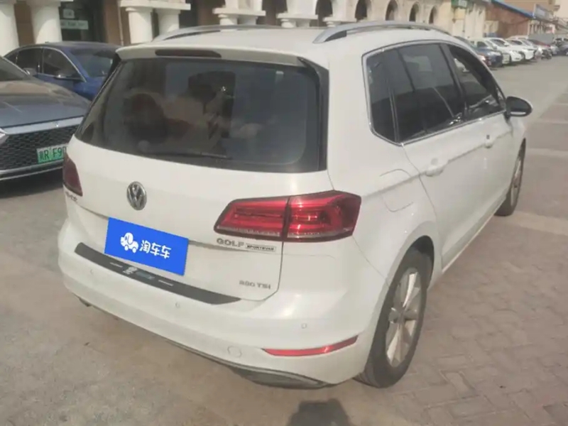 VOLKSWAGEN GOLF . SPORTSVAN