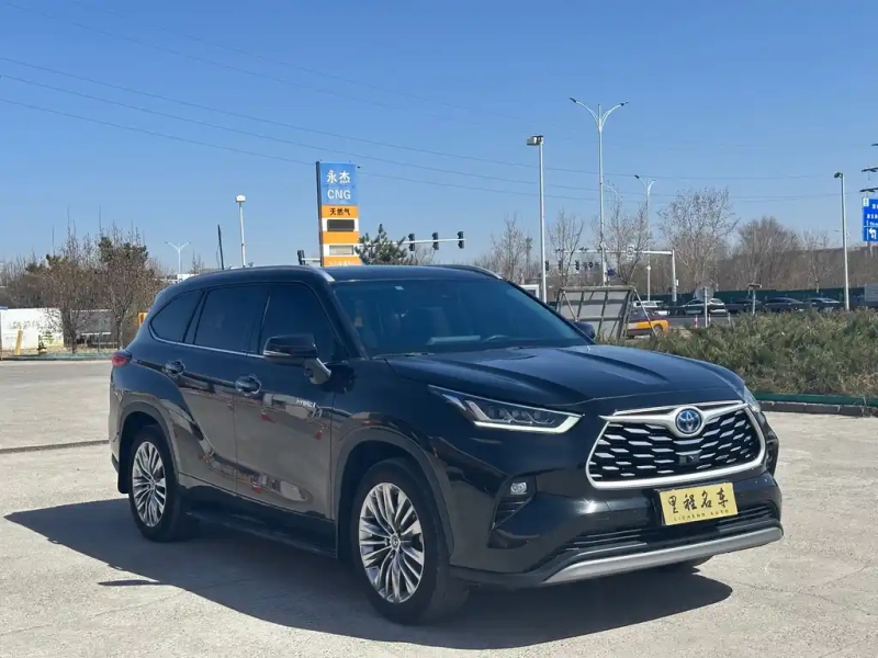 TOYOTA HIGHLANDER