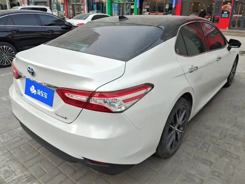 TOYOTA CAMRY