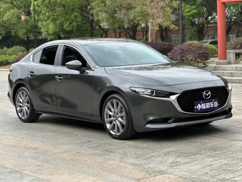 MAZDA 3 AXELA