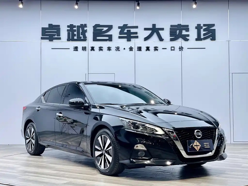 NISSAN TEANA