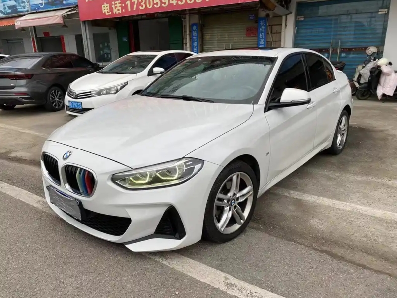 BMW 1-SERIES
