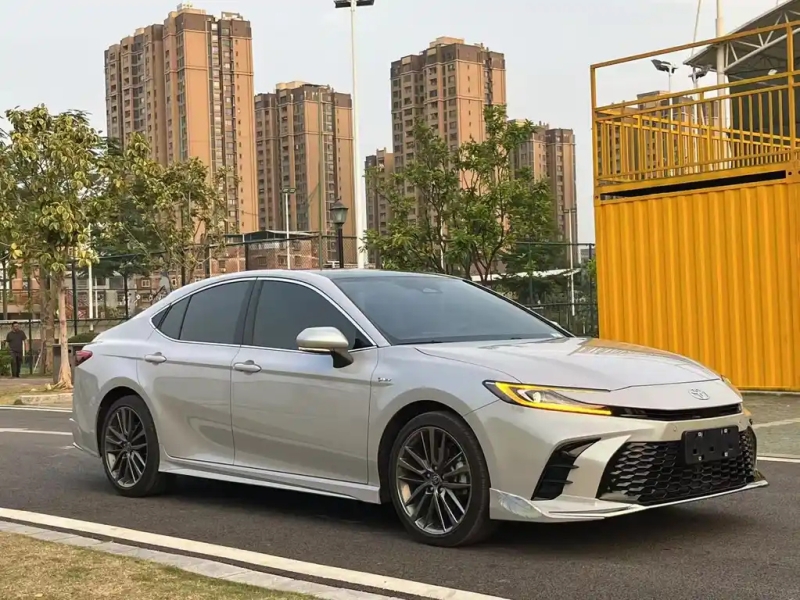 TOYOTA CAMRY