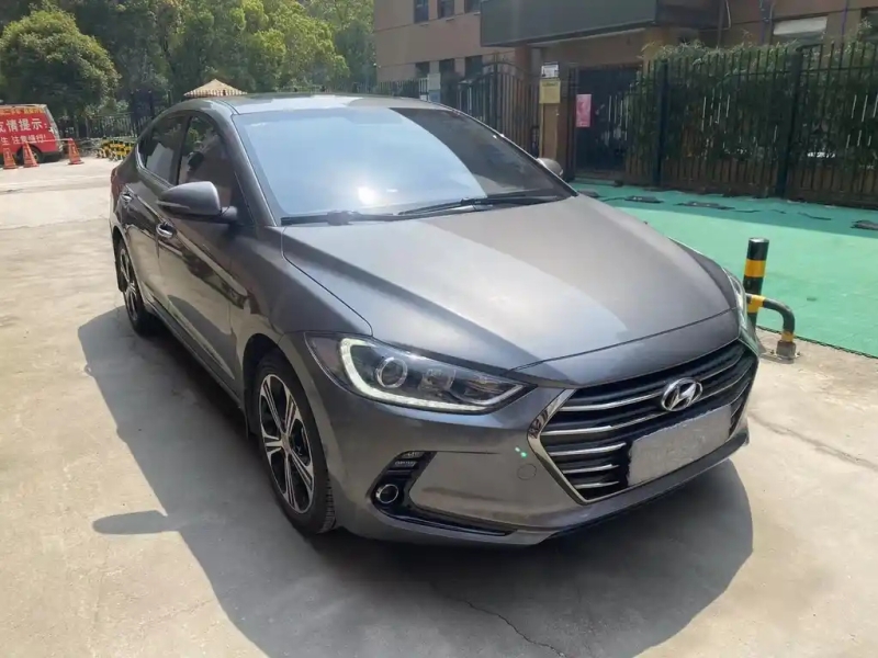 HYUNDAI ELANTRA