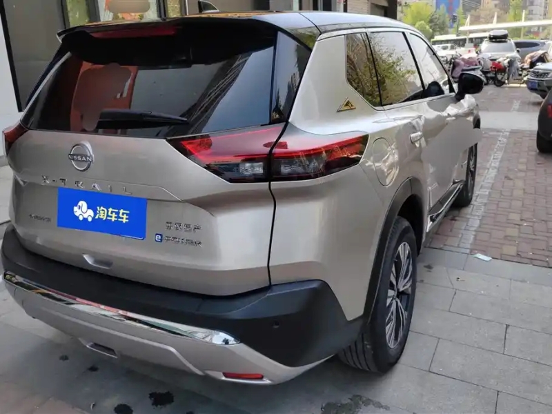 NISSAN X-TRAIL