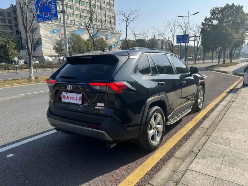 TOYOTA RAV4 RONGFANG