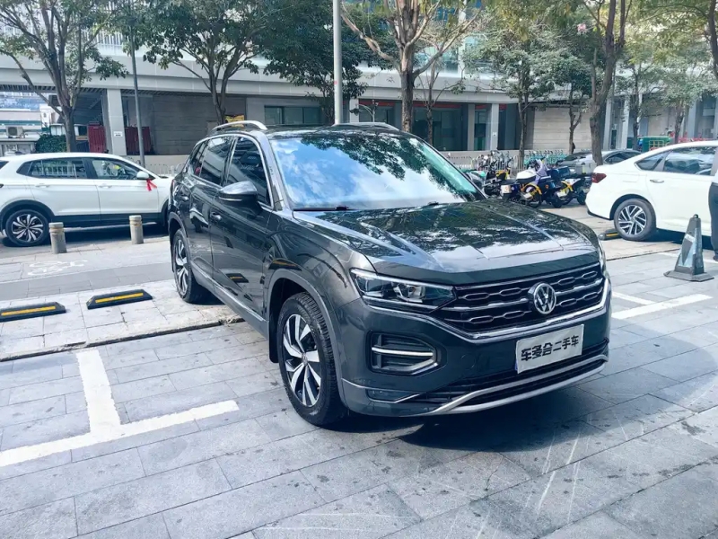 VOLKSWAGEN TAYRON