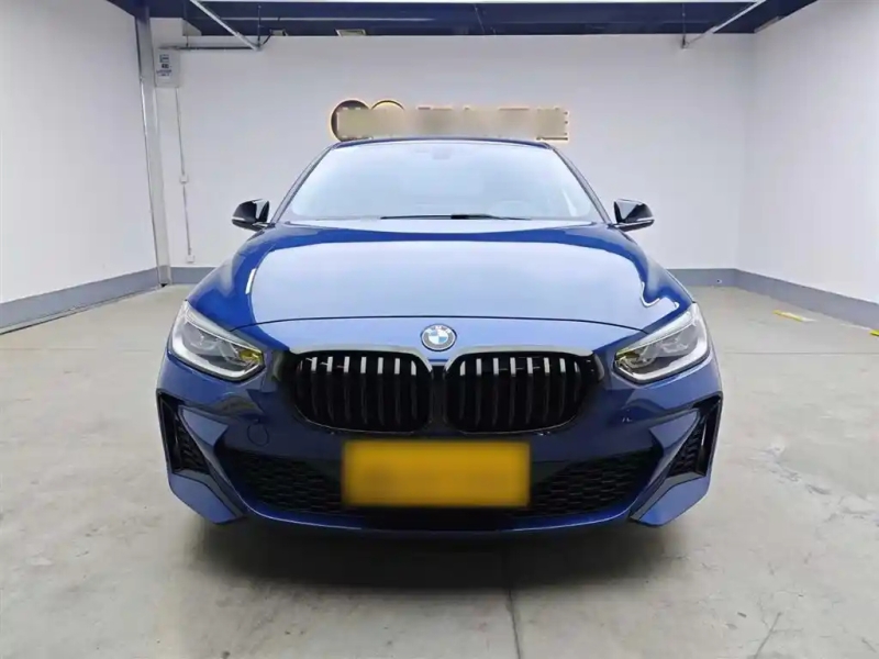 BMW 1-SERIES