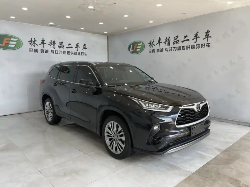 TOYOTA HIGHLANDER