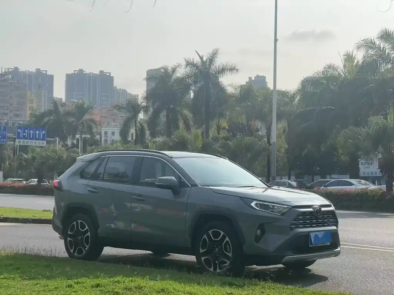 TOYOTA RAV4 RONGFANG