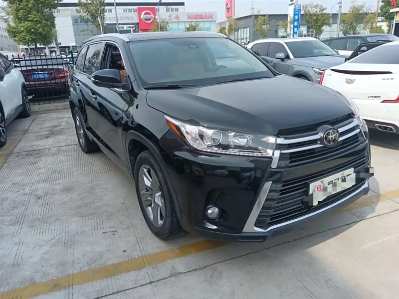 TOYOTA HIGHLANDER